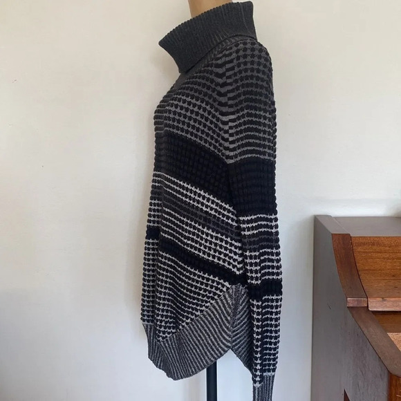 Krimson Klover sweater sz M black and grey stripe merino blend turtleneck EUC - Picture 2 of 6